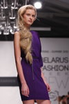 Pokaz Fur Garden — Belarus Fashion Week SS 2012 (ubrania i obraz: sukienka mini dzianinowa fioletowa, blond (kolor włosów))