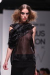 Desfile de Natasha TSU RAN — Belarus Fashion Week SS 2012 (looks: top negro transparente)