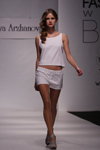 Показ Tanya Arzhanova — Belarus Fashion Week SS 2012 (наряди й образи: білий топ, білі шорти)