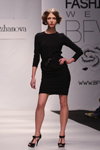 Pokaz Tanya Arzhanova — Belarus Fashion Week SS 2012 (ubrania i obraz: sukienka mini czarna, półbuty czarne)
