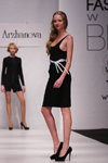 Паказ Tanya Arzhanova — Belarus Fashion Week SS 2012 (нарады і вобразы: чорная сукенка міні, чорныя шпількі)