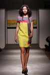 Ekskluzywny pokaz Białoruskiego Centrum Mody SS2012 (ubrania i obraz: sukienka wielokolorowa)
