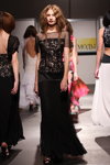 Kaciaryna Pańko. Ekskluzywny pokaz Białoruskiego Centrum Mody SS2012 (ubrania i obraz: suknia wieczorowa czarna)