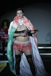 XII Фестиваль современного искусства и авангардной моды "Мамонт 2011" (наряды и образы: чёрные чулки с кружевной резинкой)