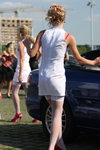 Parade of blondes 2011 (наряди й образи: білі панчохи в сітку з мереживною гумкою, білий халат, блонд (колір волосся))