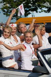 Parade of blondes 2011 (Looks: weiße Halterlose Strümpfe mit Spitzenabschluss)