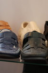 Обувь "Марко" — БелТЕКСлегпром. Осень 2012 (наряды и образы: чёрные сандалии, белые сандалии)