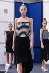 Pokaz Polesie — BelTEXlegprom. Jesień 2012 (ubrania i obraz: sukienka pasiasta czarno-biała)