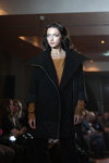 Эксклюзивный показ Белорусского Центра Моды осень-зима 2012/2013 (наряды и образы: чёрное пальто)