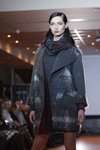 Эксклюзивный показ Белорусского Центра Моды осень-зима 2012/2013 (наряды и образы: серое пальто, серый шарф)