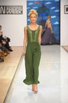 Показ OLIAMARCOVICH — Дефіле на Неві SS2013 (наряди й образи: зелена сукня)