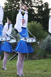 Юні барабанщиці у Гомелі (наряди й образи: білі колготки, блакитний берет, блакитна спідниця міні плісе, чорні туфлі)