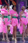 Finał — Miss Białorusi 2012 (ubrania i obraz: sukienka różowa, pasek zielony, sandały srebrne)