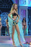 Dzina Żukouskaja. Pokaz w strojach kąpielowych — Miss Białorusi 2012 (ubrania i obraz: strój kąpielowy czarny)