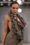 Pokaz Skoerl — Riga Fashion Week SS13 (ubrania i obraz: sukienka w kolorze kawa z mlekiem)