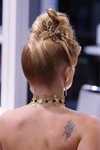 Róża Wiatrów - HAIR 2012. Fryzury (ubrania i obraz: tatuaż)
