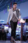 Full Fashion Look — Роза Ветров - HAIR 2012 (наряды и образы: серый пиджак, чёрные брюки)