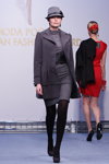 III конкурс на соискание Премии "Мода России" (наряды и образы: серая шляпа, серое пальто, антрацитовое платье, чёрные колготки)