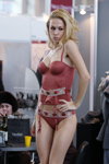 Międzynarodowy salon bielizny "Salon of lingerie" (ubrania i obraz: , blond (kolor włosów), )