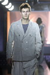 Guli show — Art Week Style.uz 2012 (looks: grey men's suit)
