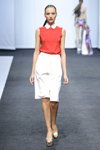 Показ Masha Tsigal Nikon Fashion — Volvo-Неделя моды в Москве SS2013 (наряды и образы: красная блуза, белая юбка)