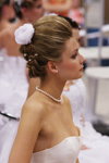 Фестиваль по парикмахерскому искусству "Золотой подснежник 2012" (наряды и образы: белое свадебное платье, белые бусы)