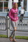 Уличная мода в Гомеле. Август 2012 (наряды и образы: серые легинсы)