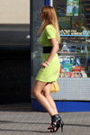 Minsk street fashion. 07/2012 (looks: lime dress, black sandals)