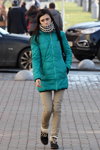 Moda en la calle en Minsk. 11/2012 (looks: chaqueta turquesa)