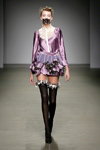 Показ MICHELANGELO WINKLAAR — Amsterdam Fashion Week fw13/14 (наряды и образы: лиловое платье, чёрные чулки)