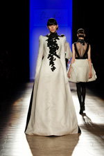 Pokaz Clarisse Hieraix — Aurora Fashion Week Russia SS14 (ubrania i obraz: suknia wieczorowa biała)