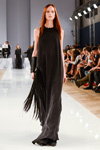 Desfile de Ianis Chamalidy — Aurora Fashion Week Russia AW13/14 (looks: vestido de noche negro)