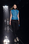 Показ Ianis Chamalidy — Aurora Fashion Week Russia SS14 (наряды и образы: чёрные брюки, голубой кожаный жилет)