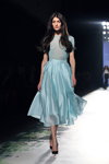 Показ LUBLU Kira Plastinina — Aurora Fashion Week Russia SS14 (наряды и образы: голубое платье, чёрные туфли)