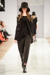 Показ Lilia Kisselenko — Aurora Fashion Week Russia AW13/14 (наряды и образы: чёрная шляпа)