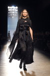 Modenschau von Lilia Kisselenko — Aurora Fashion Week Russia SS14 (Looks: schwarzes Abendkleid)