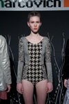 Prezentacja Olia Marcovich — Aurora Fashion Week Russia SS14 (ubrania i obraz: body z nadrukiem pepitki szare)