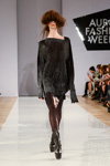Desfile de Pirosmani by Jenya Malygina — Aurora Fashion Week Russia AW13/14 (looks: vestido negro, botas negras)