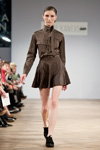 Показ sasha.kanevski — Aurora Fashion Week Russia AW13/14 (наряды и образы: коричневое платье мини)