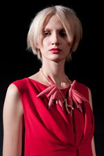 Presentación de Tallinn Fashion Week — Aurora Fashion Week Russia SS14 (looks: vestido rojo)
