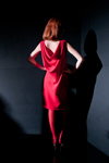 Presentación de Tallinn Fashion Week — Aurora Fashion Week Russia SS14 (looks: vestido rojo, pantis rojos)