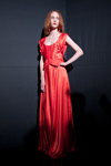 Презентація Tallinn Fashion Week — Aurora Fashion Week Russia SS14 (наряди й образи: червона вечірня сукня, червона сукня)