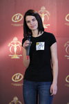 Waleryja Siniuk. Casting do konkursu "Miss Supranational Białorusi 2013": wywiad. Część 3 (ubrania i obraz: top czarny, jeansy niebieskie)
