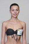 Natalia Lazuta. Sesión de foto de trajes de baño — Miss Supranational Belarus 2013. Parte 5 (looks: bikini de lunares negro)