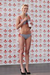 Марія Смаргун. Кастинг — Міс Мінськ 2013 (наряди й образи: смугастий синьо-білий купальник на зав'язках, блонд (колір волосся))