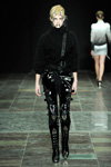 Показ Anne Sofie Madsen — Copenhagen Fashion Week AW13/14 (наряды и образы: чёрные брюки)