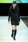 Pokaz Bibi Chemnitz — Copenhagen Fashion Week AW13/14 (ubrania i obraz: sukienka czarna, bejsbolówka czarna, podkolanówki czarne)