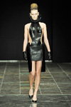 Pokaz Freya Dalsjø — Copenhagen Fashion Week AW13/14 (ubrania i obraz: półbuty czarne, suknia koktajlowa czarna)