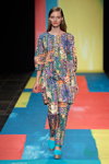 Показ Marimekko — Copenhagen Fashion Week SS14 (наряды и образы: бирюзовые туфли, разноцветный костюм)
