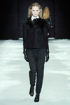 Pokaz Sand — Copenhagen Fashion Week AW13/14 (ubrania i obraz: spodnie czarne, kurtka czarna, długie skórzane rękawiczki czarne)